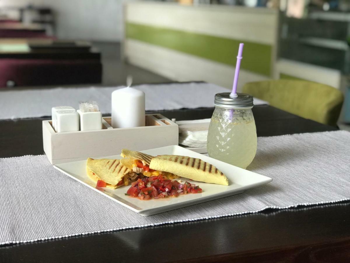 Al Mar Hotel Schaslyve Luaran gambar